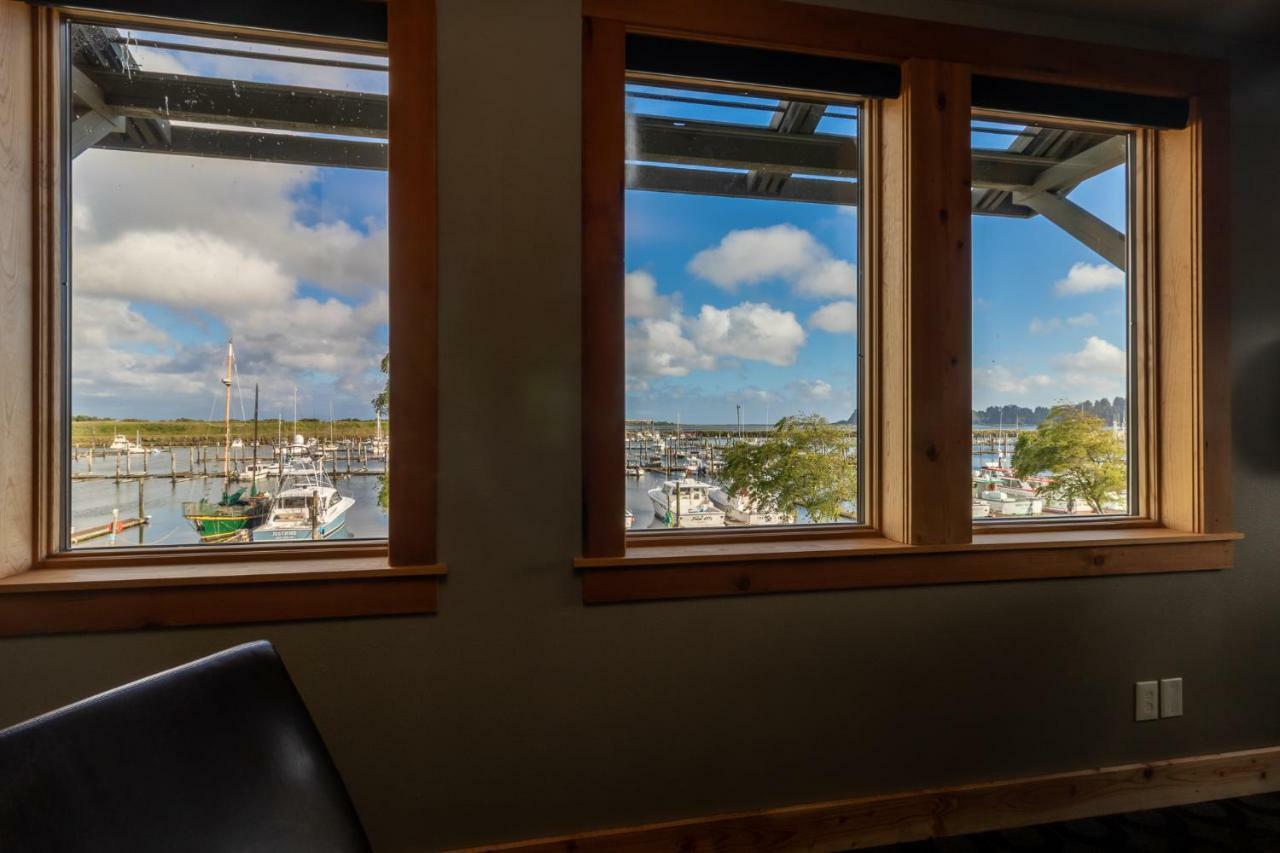 At The Helm Hotel Ilwaco ภายนอก รูปภาพ