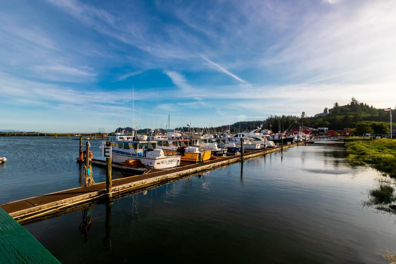 At The Helm Hotel Ilwaco ภายนอก รูปภาพ