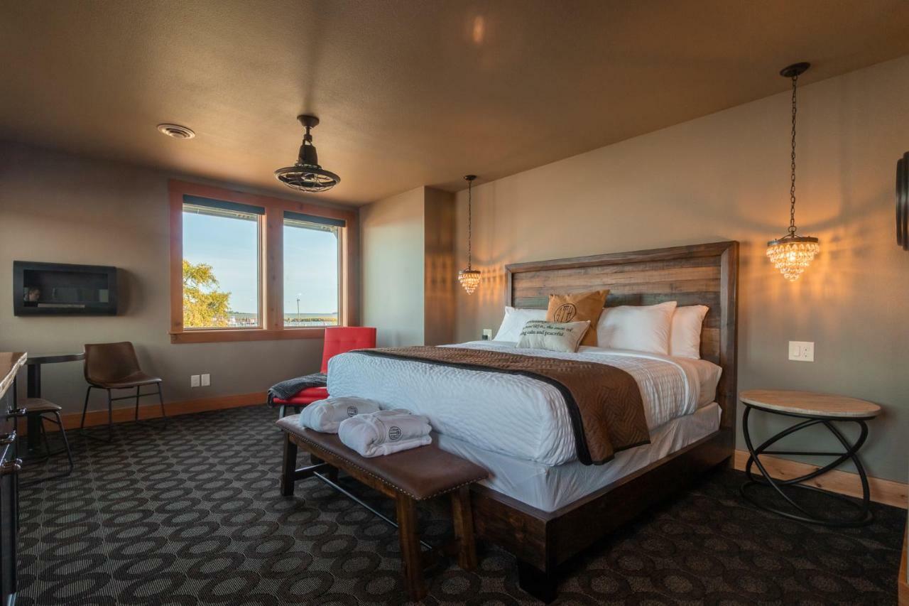 At The Helm Hotel Ilwaco ห้อง รูปภาพ